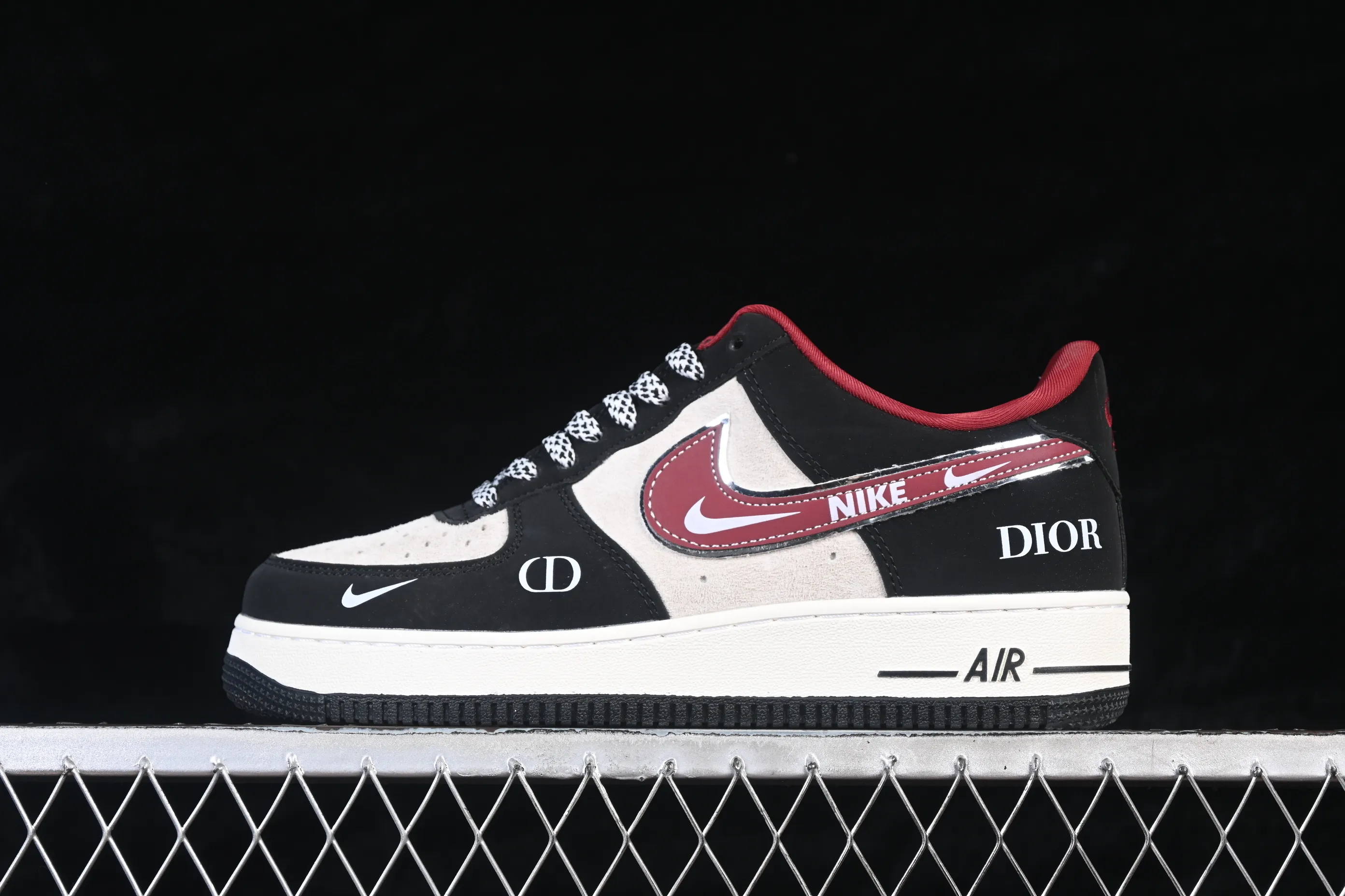 All categories Nk Air Force 1 Air Force series Nk Air Force 1 Low Air Force low-top Nike Air Force 1'07 Low Black and red contrast Air Force 1 low-top casual sneakers SY1388-029
